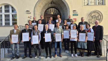 Landarbeiterehrungen 2025: Wertschätzung für langjährige Treue